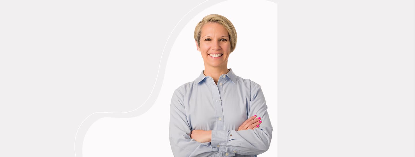 121 Advice Hero FINAL Juliet Mellor, Head of Operations, BDA advisory services, smiling towards the camera